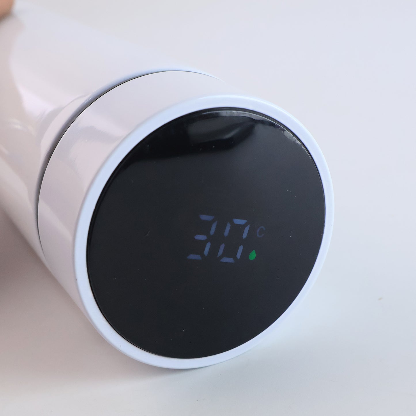 White Smart Vacuum Insulated Water Bottle with LED Temperature Display (500mL)